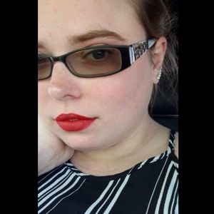 Meet your Posher, Savannah